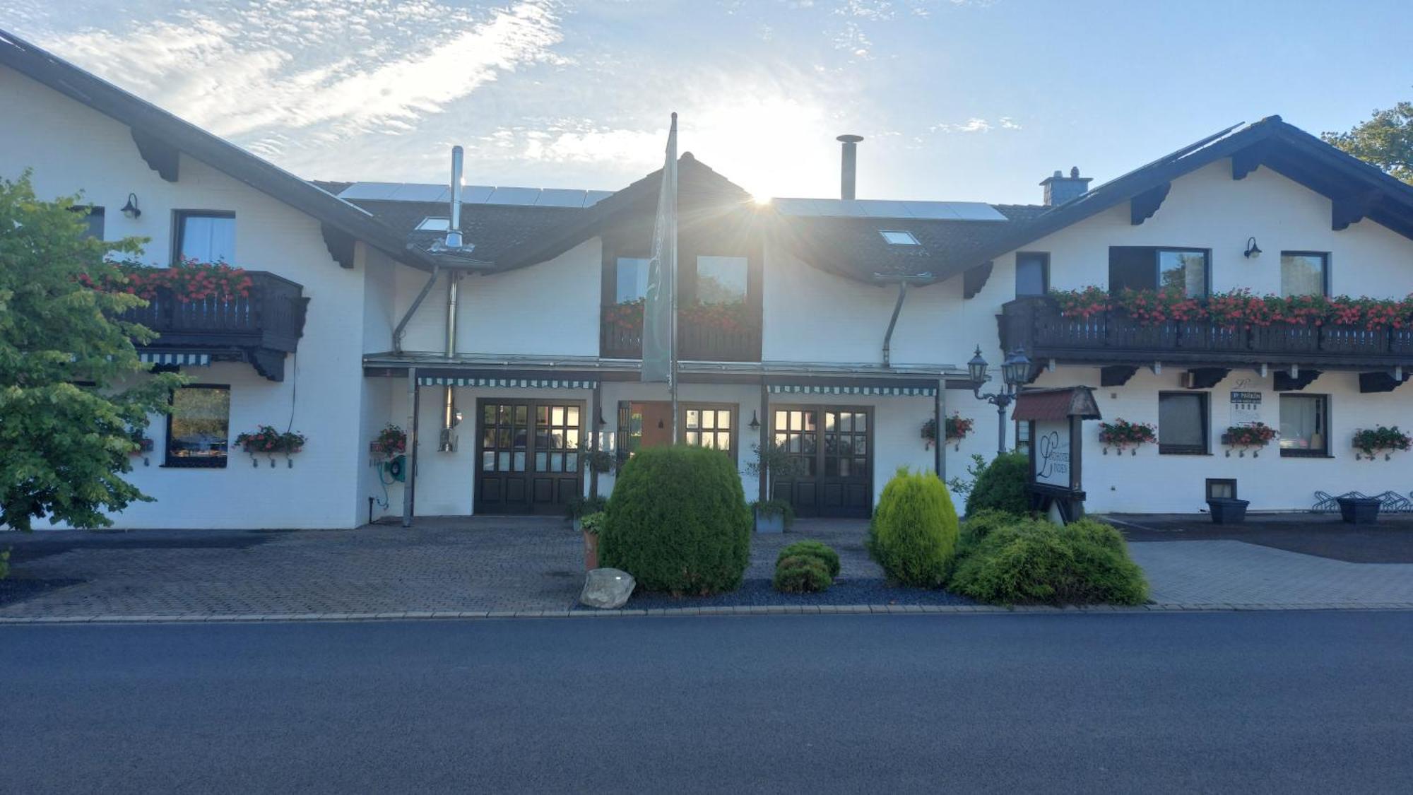 Landhotel Linden Am Venekotensee Niederkruechten Екстер'єр фото