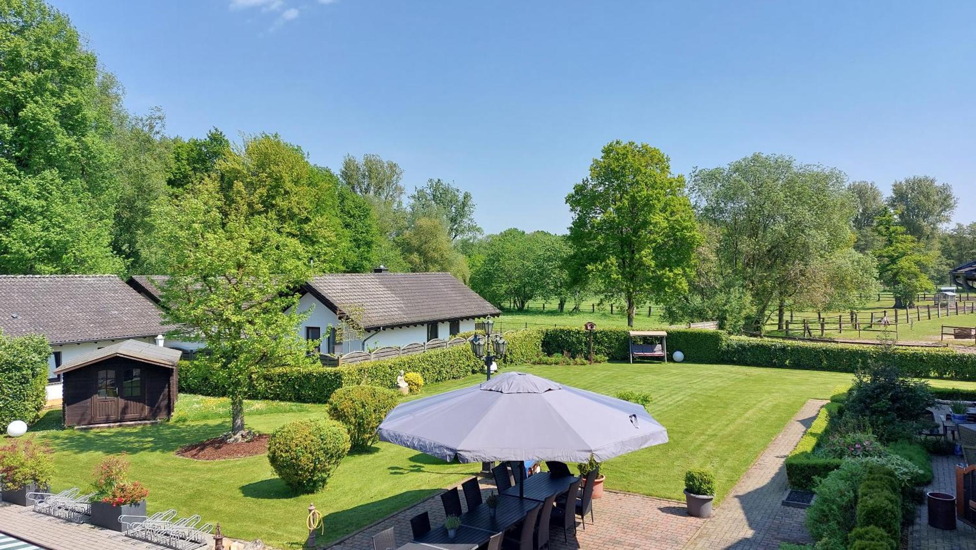 Landhotel Linden Am Venekotensee Niederkruechten Екстер'єр фото
